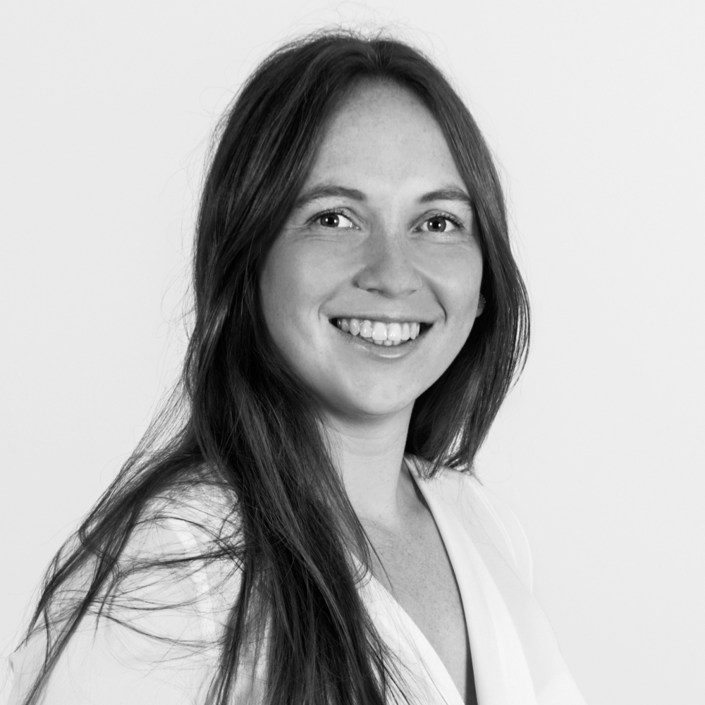 Photo de Maître Ella  HARNETT